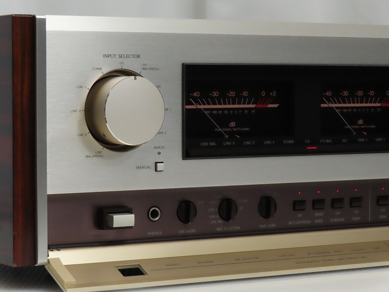 Accuphase E-405