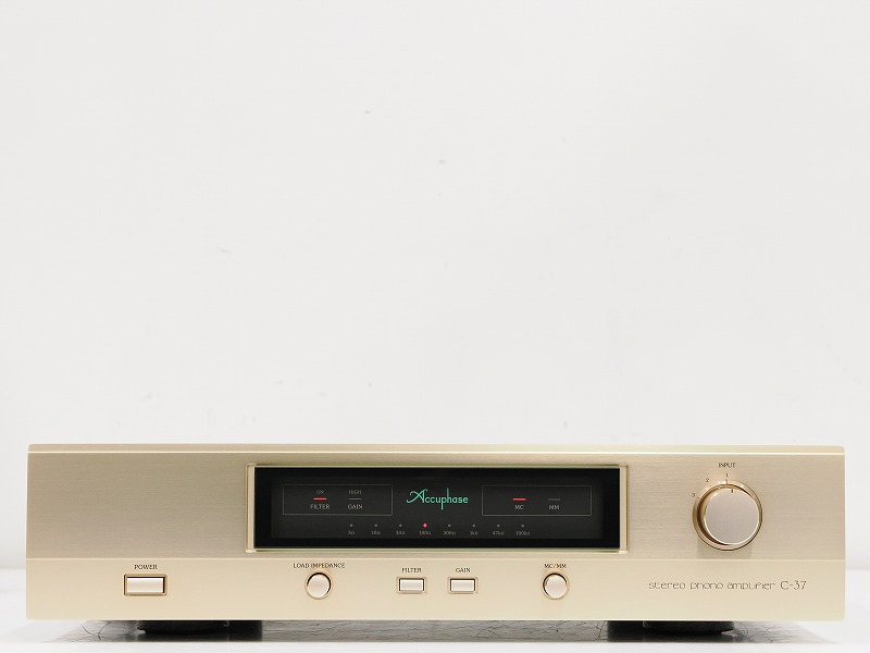 Accuphase C-37