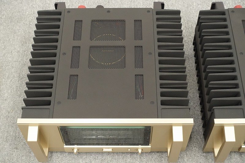 Accuphase M-6200