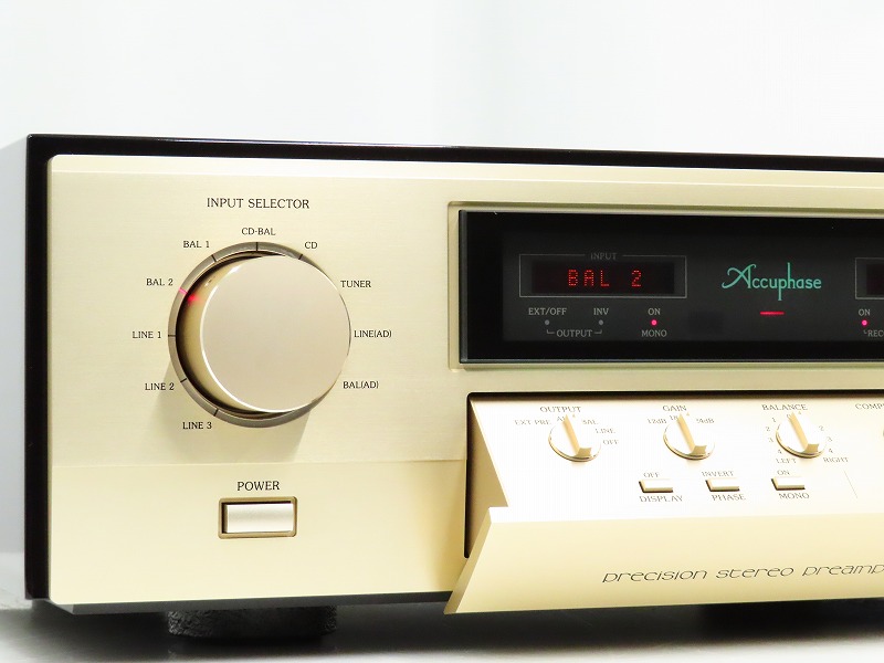 Accuphase C-3800