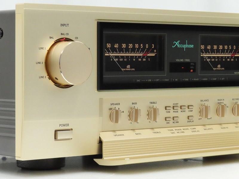 Accuphase E-4000