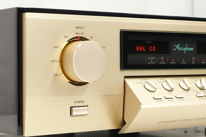 Accuphase C-2900