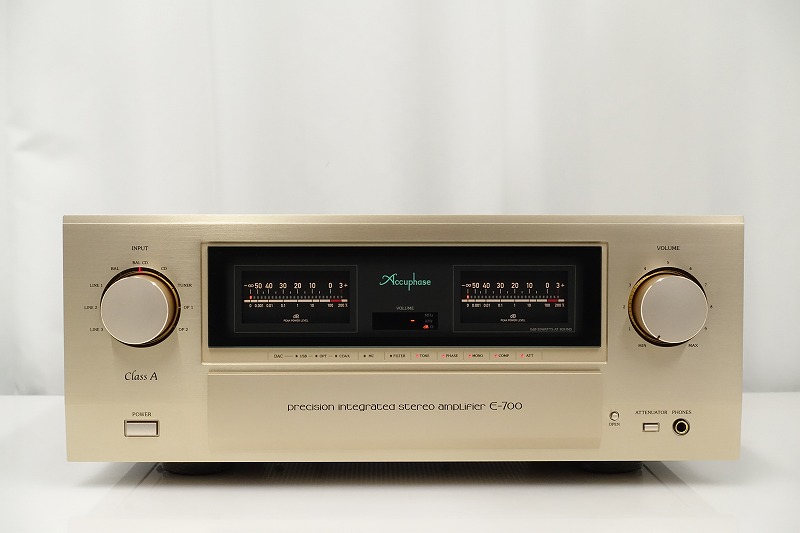 Accuphase E-700