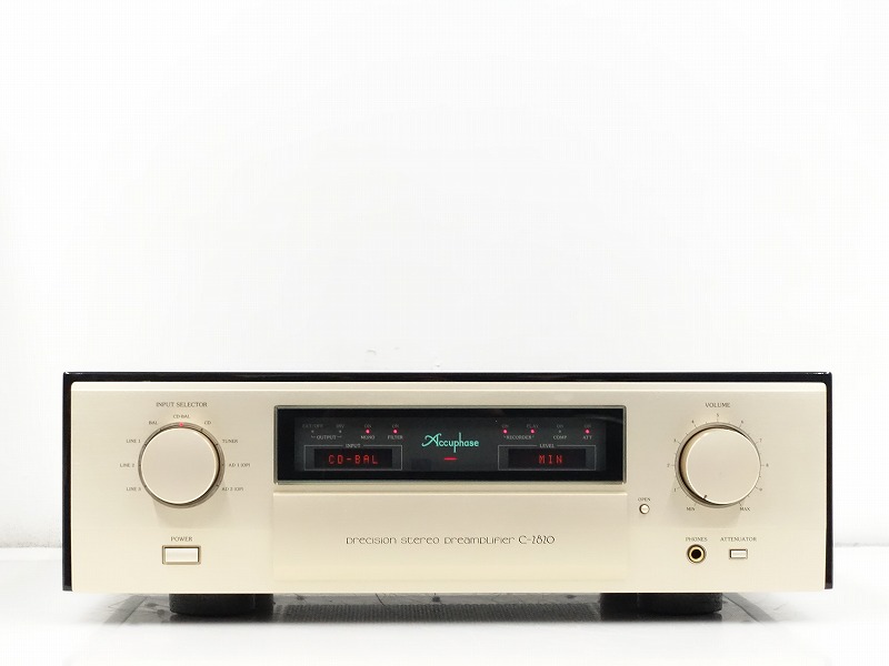 Accuphase C-2820 プリアンプ