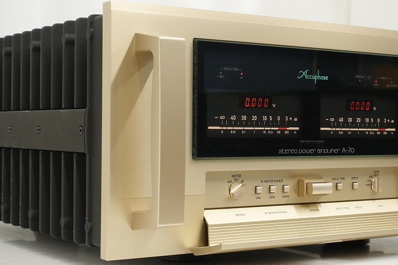 Accuphase A-70