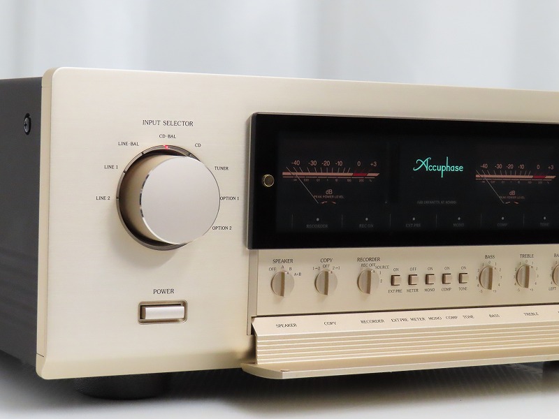 Accuphase E-408