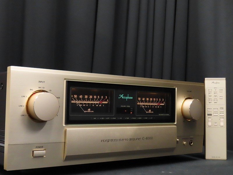 Accuphase E-4000