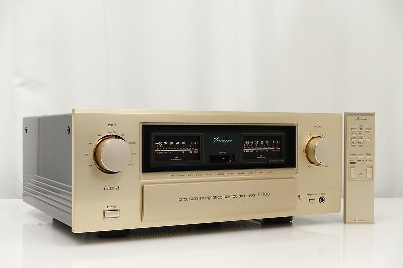 Accuphase E-700