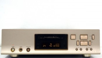 LUXMAN ラックスマン D-700s CDプレイヤー 京都にて買取させていただきました！！
