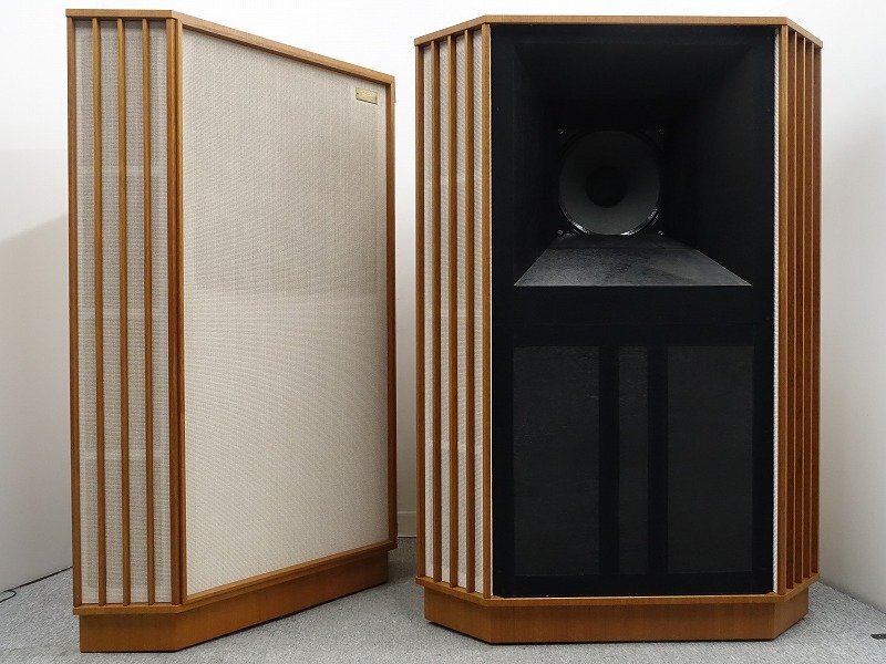 TANNOY AUTOGRAPH/Type 3808 スピーカーペア オートグラフ タンノイを秋田県秋田市で買取させていただきました！