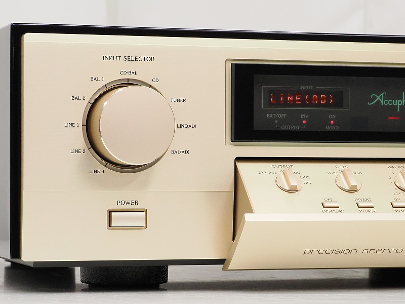 Accuphase C-3800