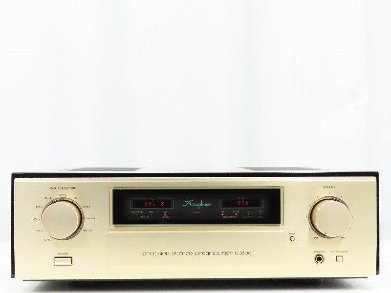 Accuphase C-3800