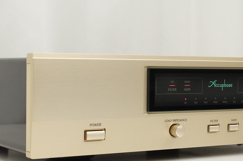 Accuphase C-37