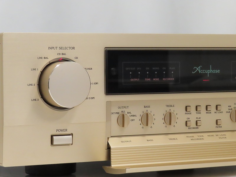 Accuphase C-2410