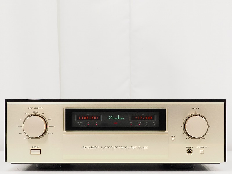 Accuphase C-3800