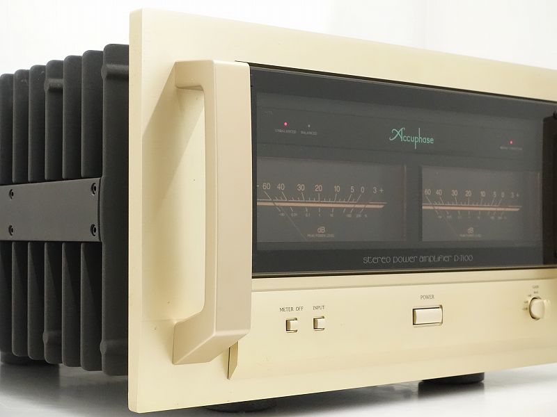 Accuphase P-7100