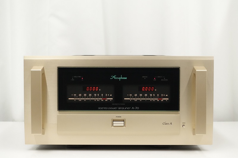 Accuphase A-70
