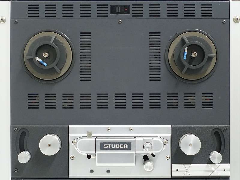 STUDER A810