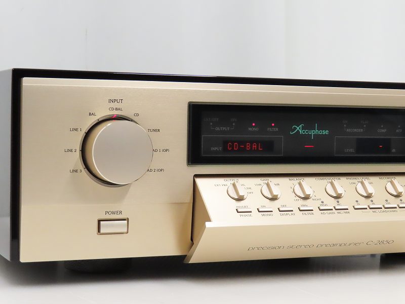 Accuphase C-2850