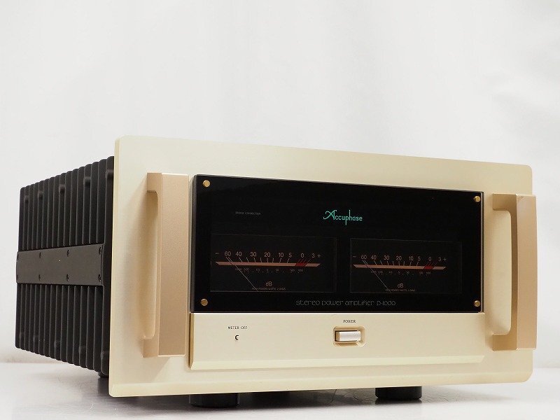 Accuphase P-1000
