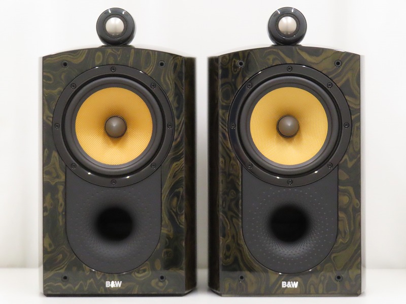 B&W Signature 805