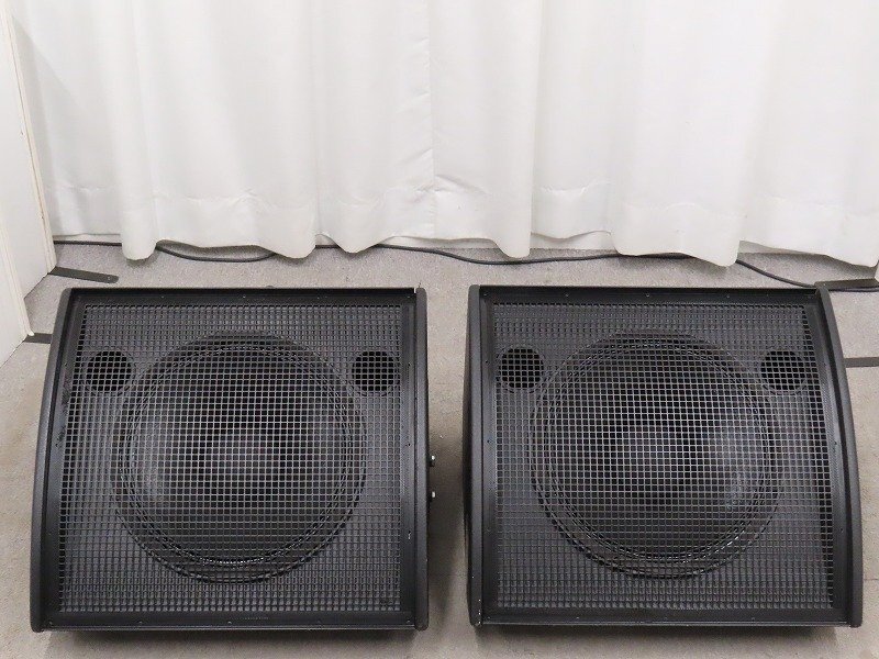 d&b audiotechnik MAX